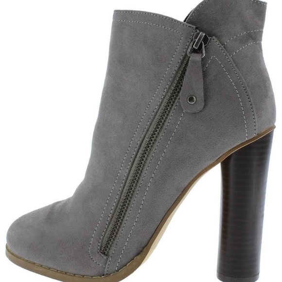 Shoes - BOGO New grey booties